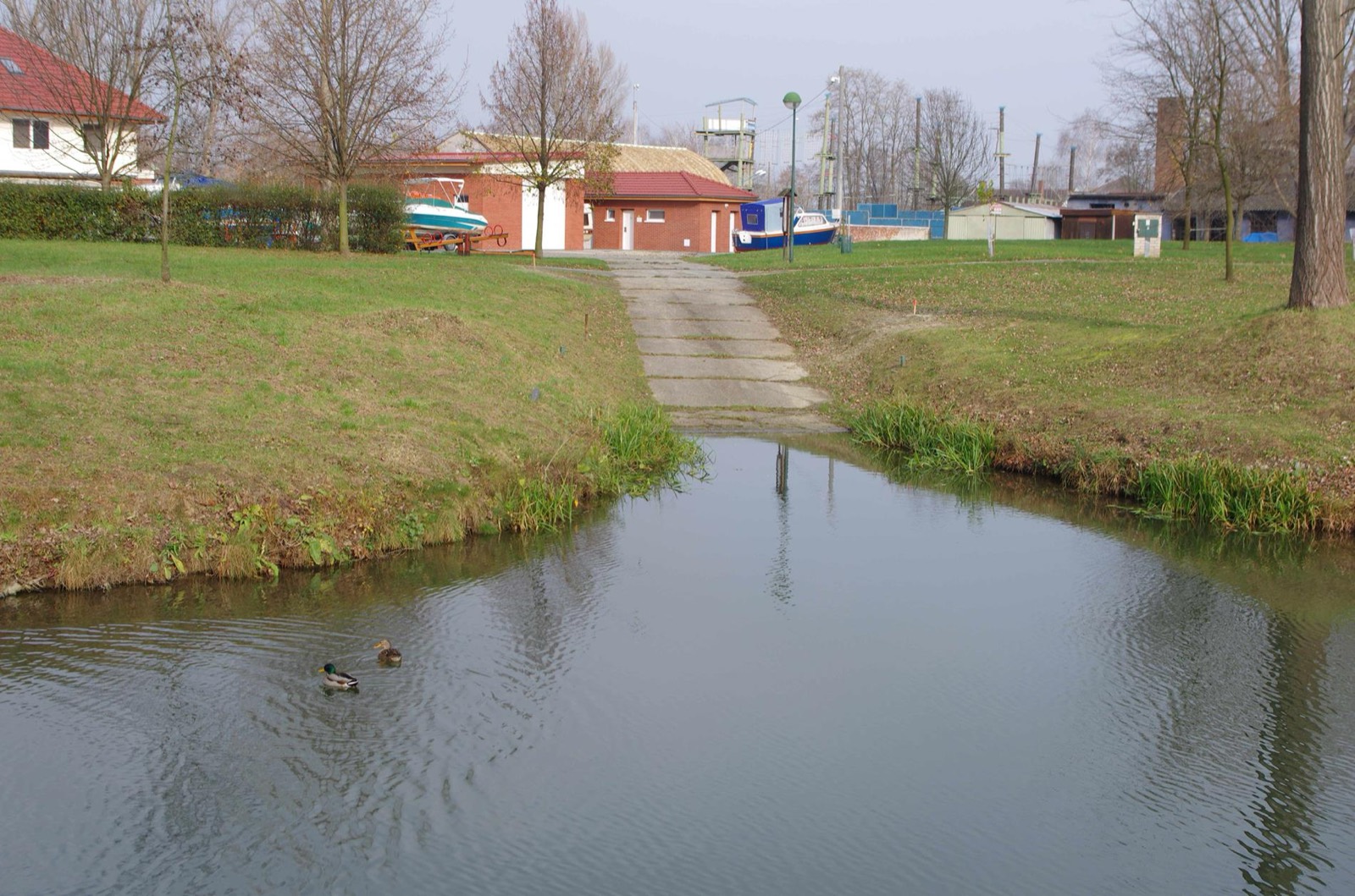 Veselí nad Moravou - sjezd do vody