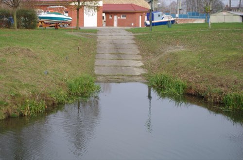 Veselí nad Moravou - sjezd do vody